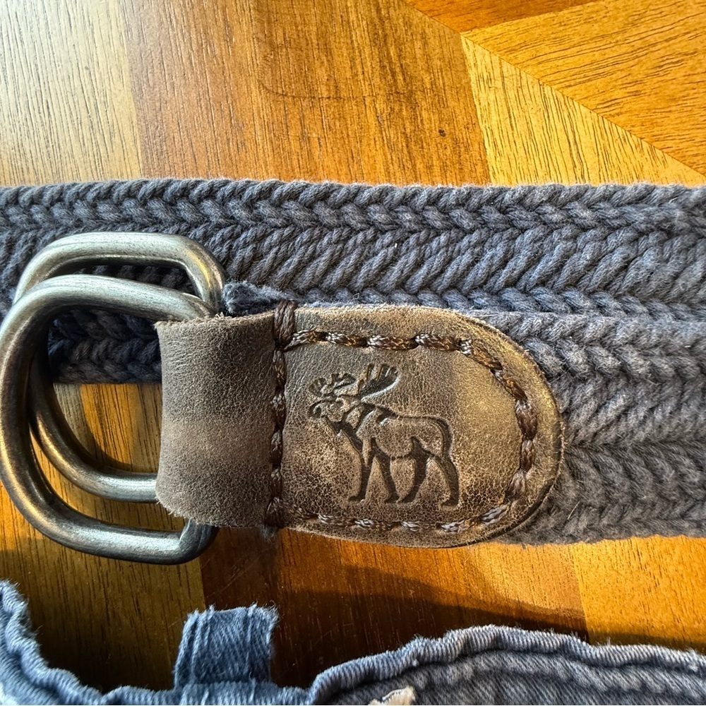 Abercrombie & Fitch Men's Blue Flat Front Shorts with belt vintage - Picture 3 of 9